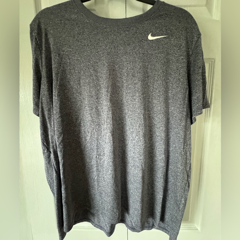 Nike Women’s Dri-Fit Tshirt (XXL)